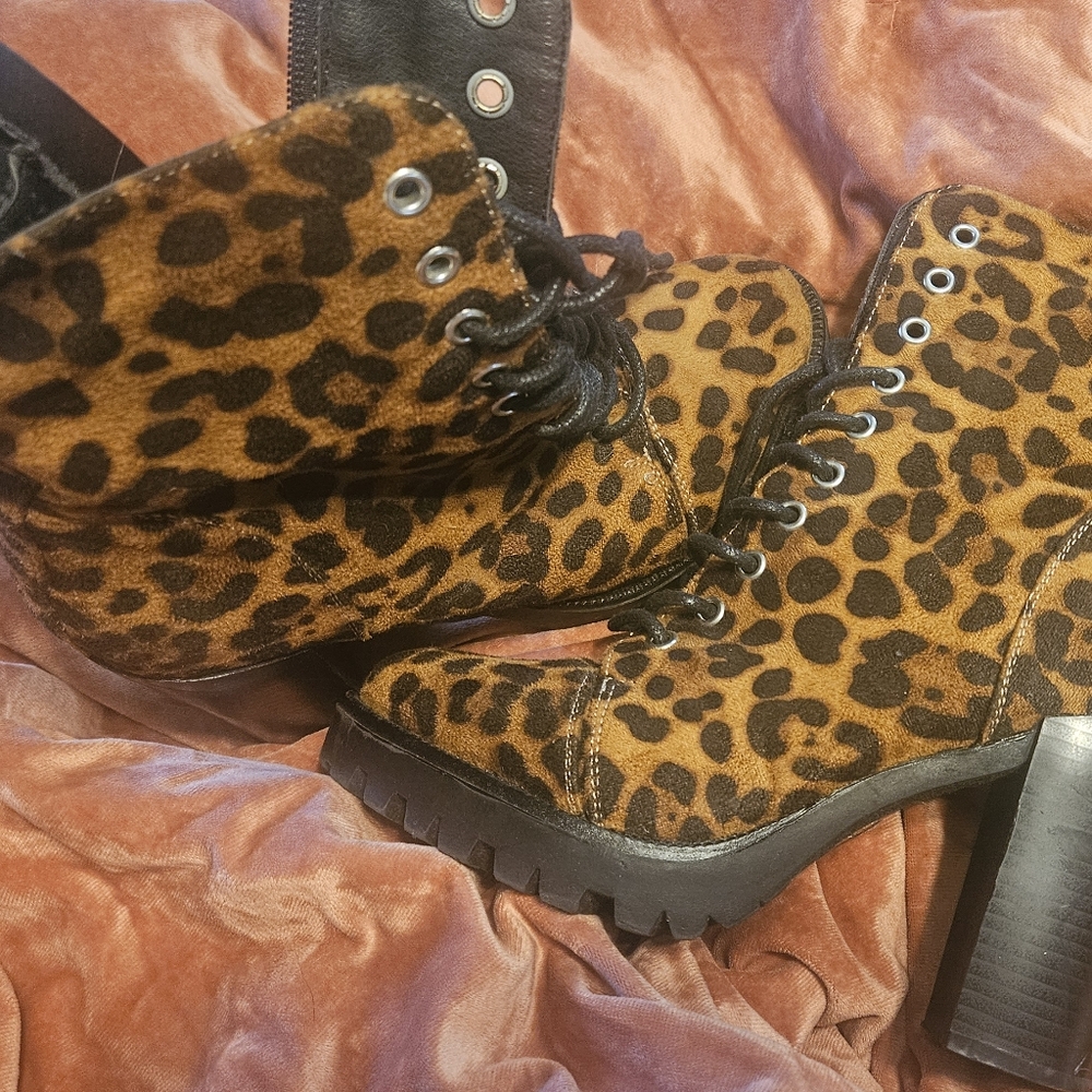 Hot Topic Animal Print Lace-Up Boots